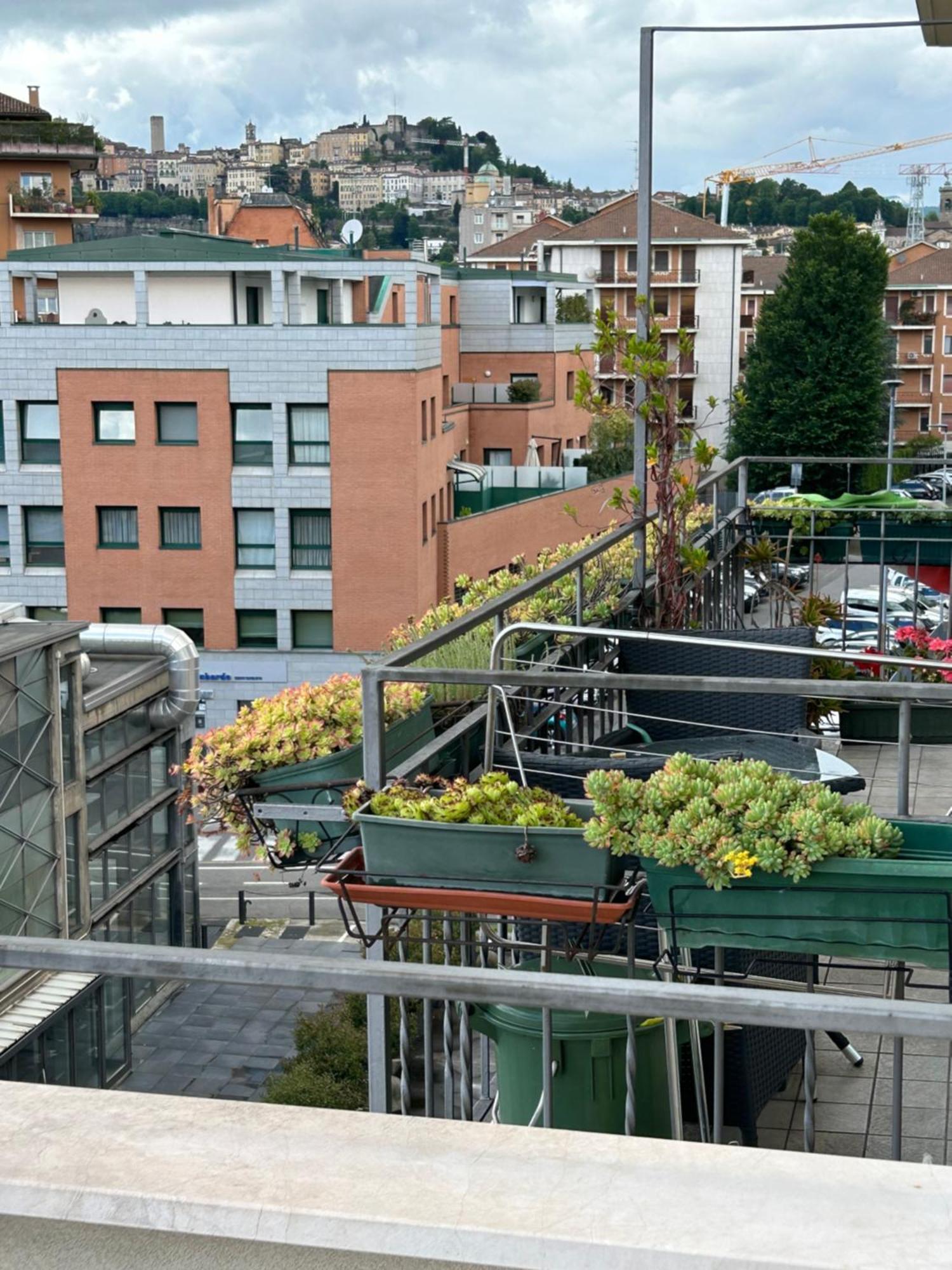 Bed and Breakfast Bed Station -Self Check In- Bergamo Esterno foto